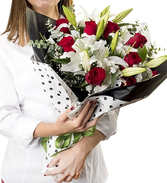 Kırmızı Güller ve Lilyumlar 